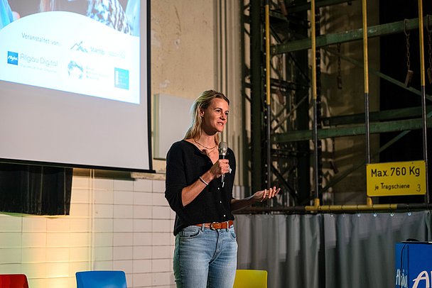 Keynote von Zarah Bruhn, CEO von Socialbee auf der Social Impact Night 2024