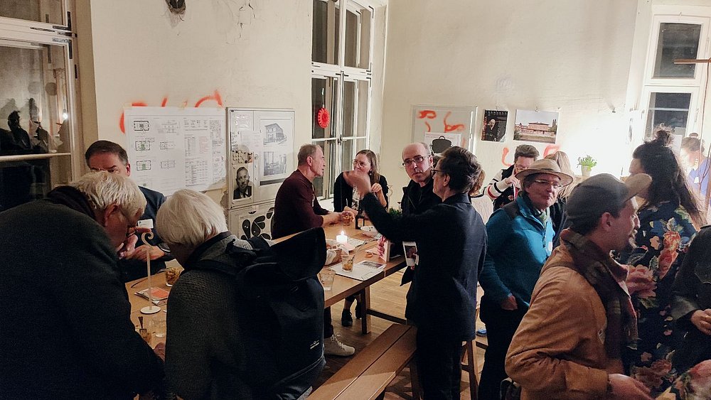 Netzwerken beim 6. Allgäuer Kulturplausch im Bahnhof Fellheim