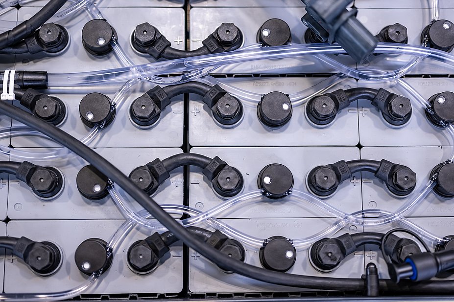 Nahaufnahme eine Maschine mit Schläuchen Nahaufnahme eine Maschine mit Schläuchen