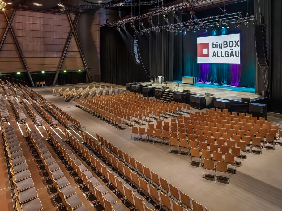 bigBOX_Nov25_Conference_Bestuhlung_bigBOX_001_ret_sRGB_FullRes