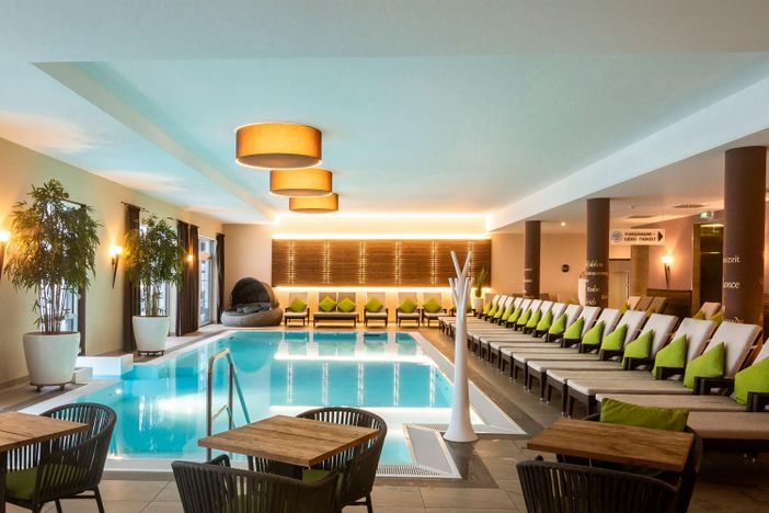 alpin-spa-pool-wellness-erholung-bayern-allgaeu