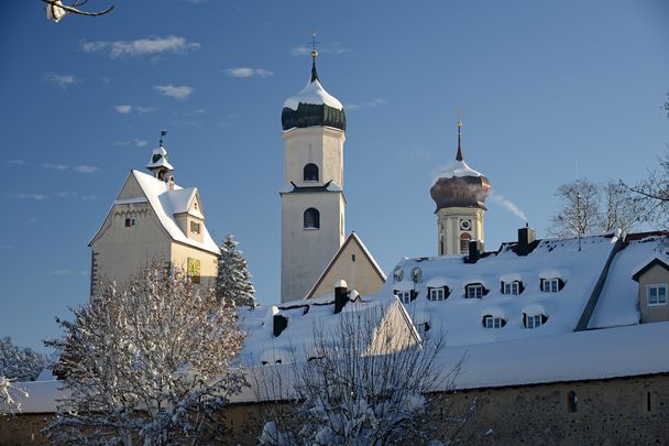 isny-winter-wassertor-tuerme-nikolai-st-georg-und-jakobus-foto-thomas-gretler