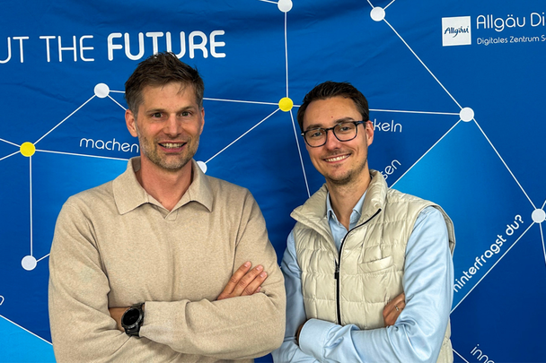 Startup bei Allgäu Digital. IntuAid digitalisiert und optimiert Serviceprozesse von Unternehmen. Durch zentrale Datenverwaltung, flexible Technikersteuerung und KI-Wissensvernetzung.